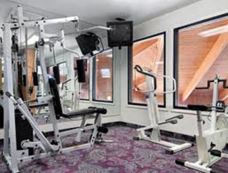 מק'קיני Econo Lodge Inn & Suites מראה חיצוני תמונה