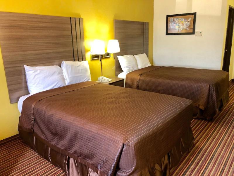 מק'קיני Econo Lodge Inn & Suites מראה חיצוני תמונה